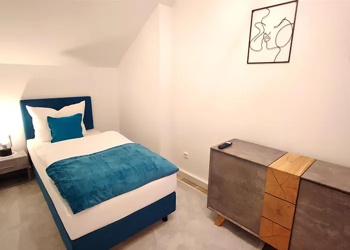 Homely Stay - Urban Oasis Apartments