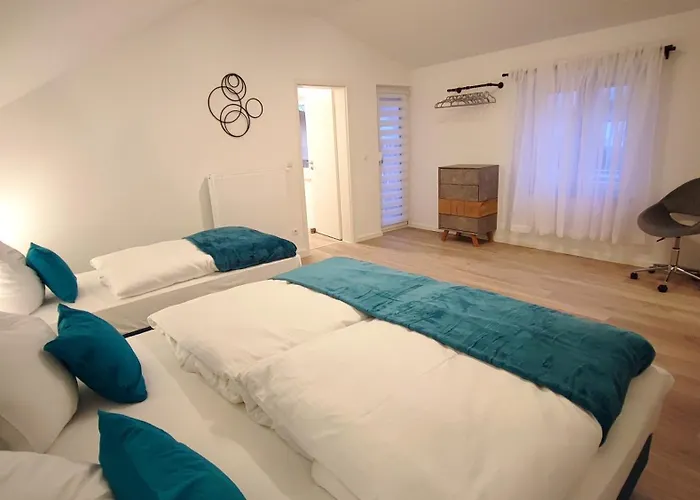Homely Stay - Urban Oasis Apartments